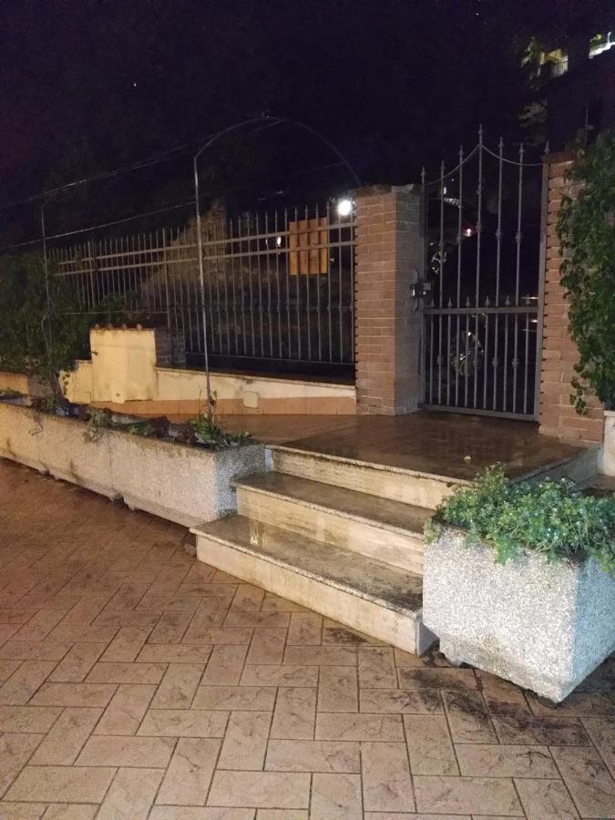 B&B Casa Regina Stroncone Екстер'єр фото