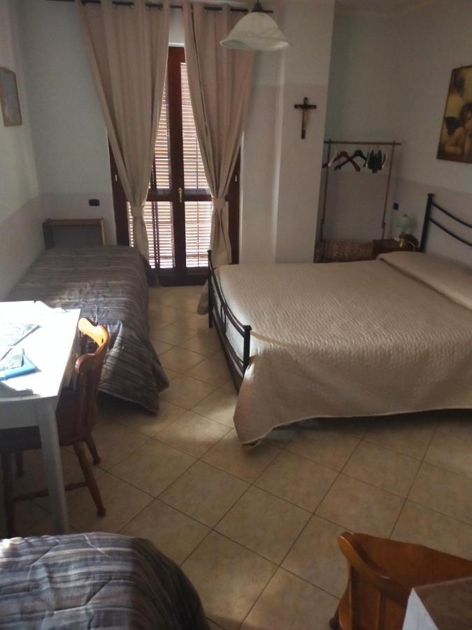 B&B Casa Regina Stroncone Екстер'єр фото